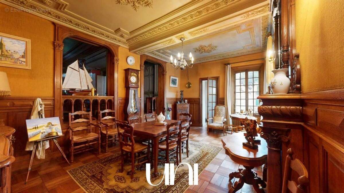 Maison à SAINT-PIERRE-SUR-DIVES