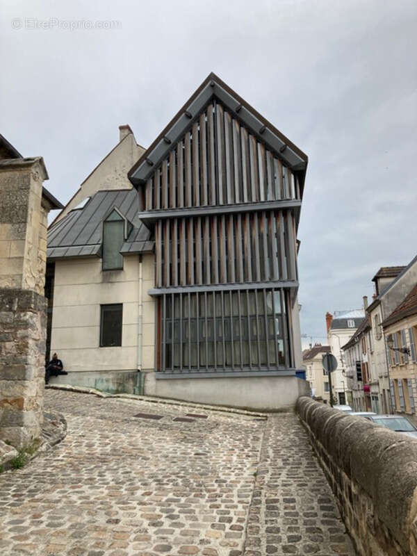 CHATEAU THIERRY (02) hyper centre  à vendre Immeuble de rapport de grande qualité architecturale - photo 5
