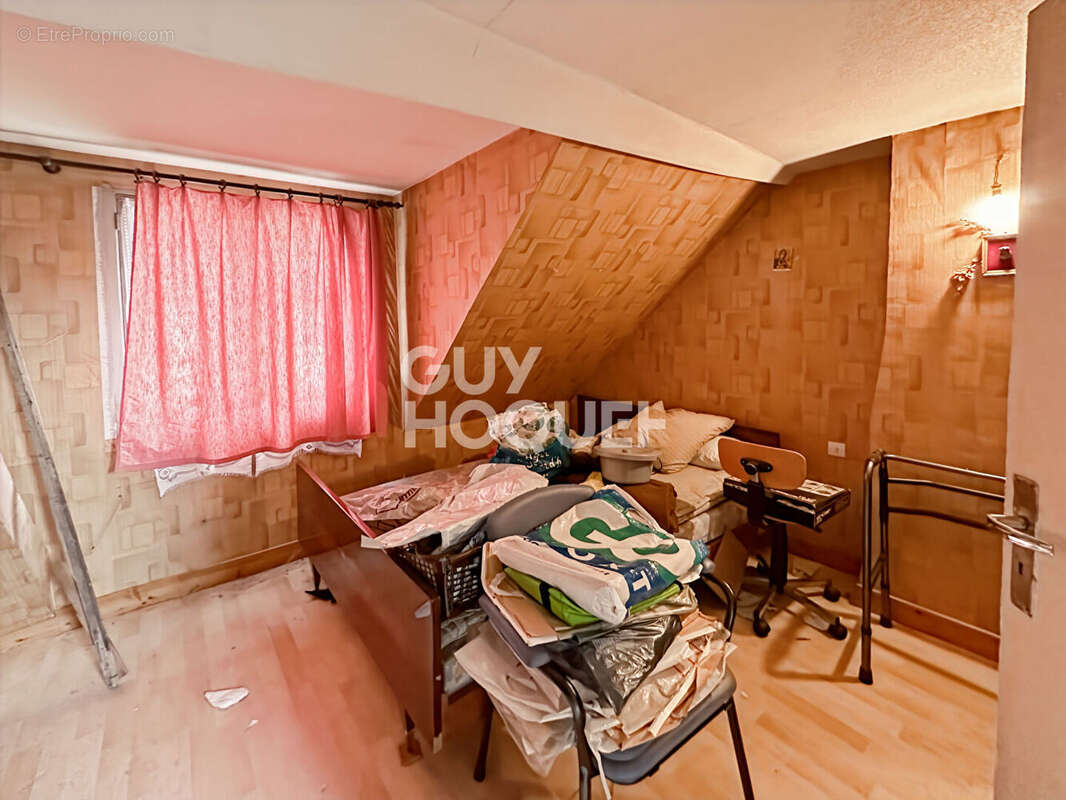 Commerce à TOURNAN-EN-BRIE