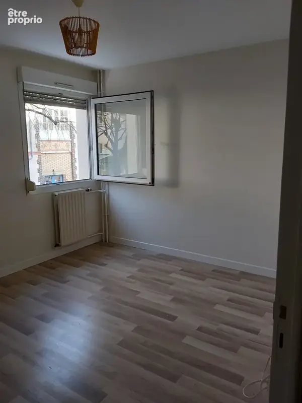 Beau T2 dans Résidence Séniors au cœur du centre ville de Troyes - photo 4