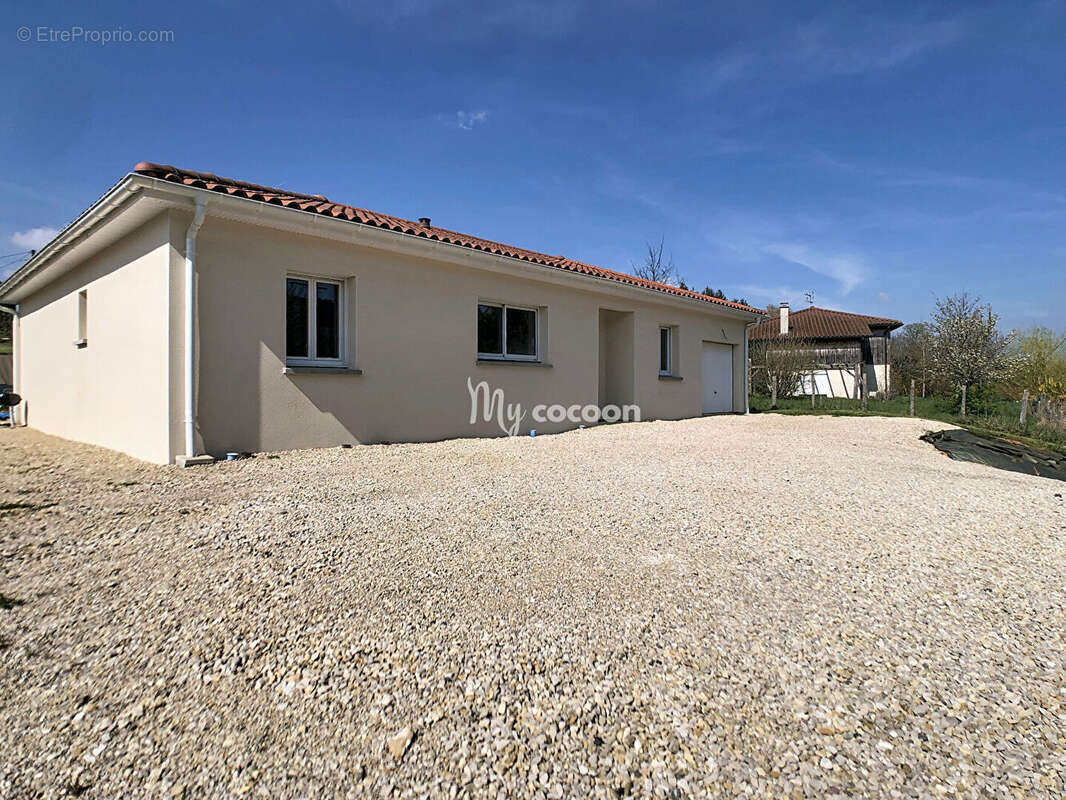 Maison à MEILLONNAS