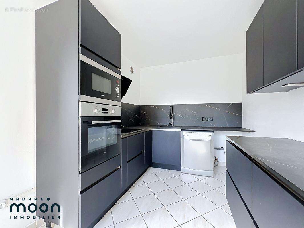 Exclusivité Oullins Pierre Bénite Montmein appartement - Cave - Balcon T4 77m² - photo 5