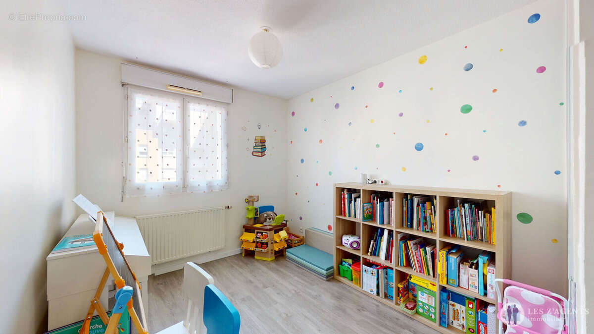 À VENDRE - Superbe T5 de 98 m² à Échirolles - photo 14