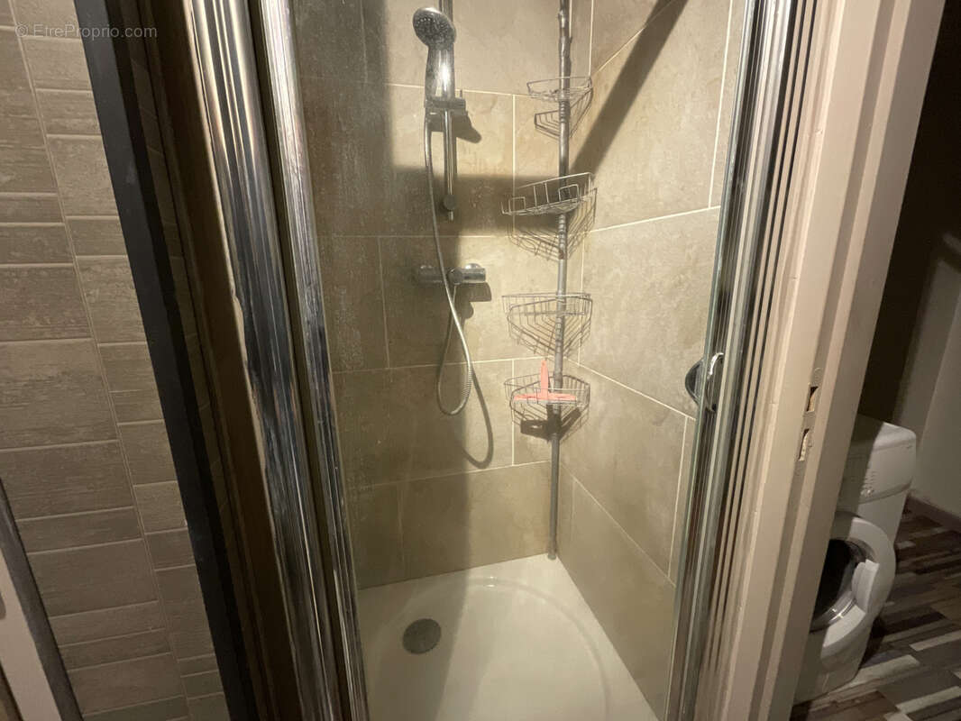 Appartement à NIVOLAS-VERMELLE