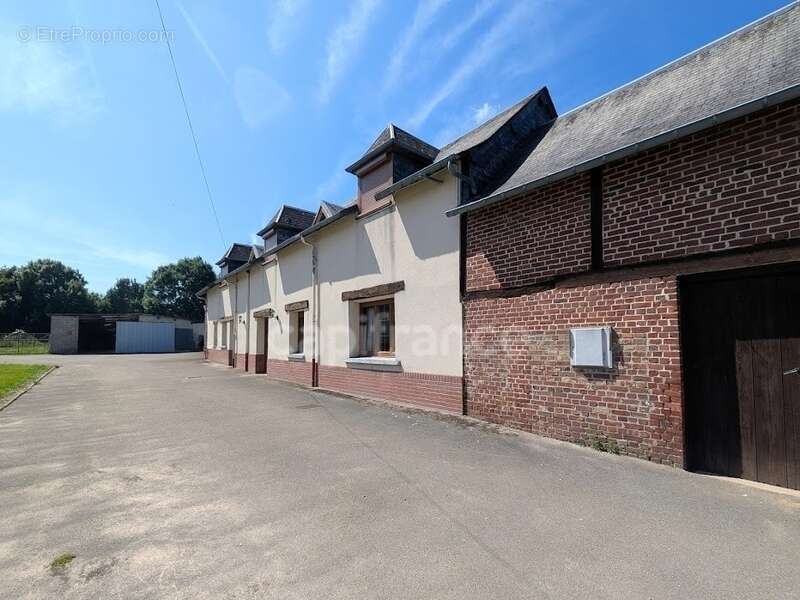 Maison à NEUVILLE-COPPEGUEULE