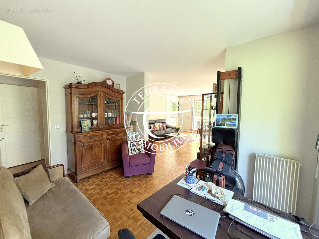 Appartement à BOUGIVAL