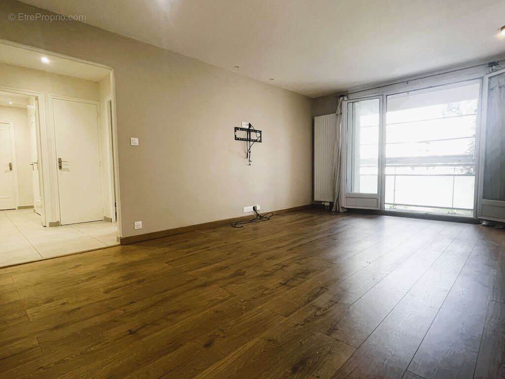 Appartement à GIERES