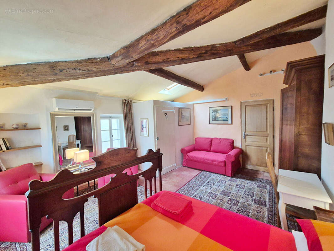 Maison de village charmante avec cour privée et potentiel locatif - photo 12