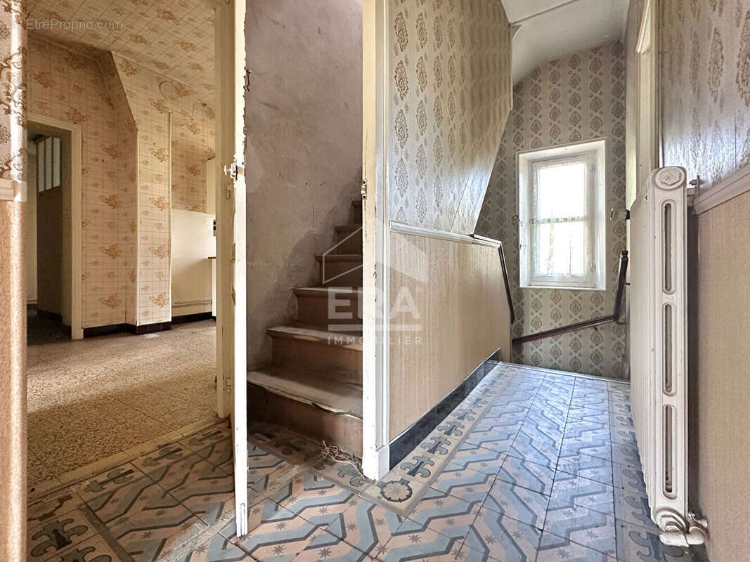 Autre à SAINT-PIERRE-LES-NEMOURS