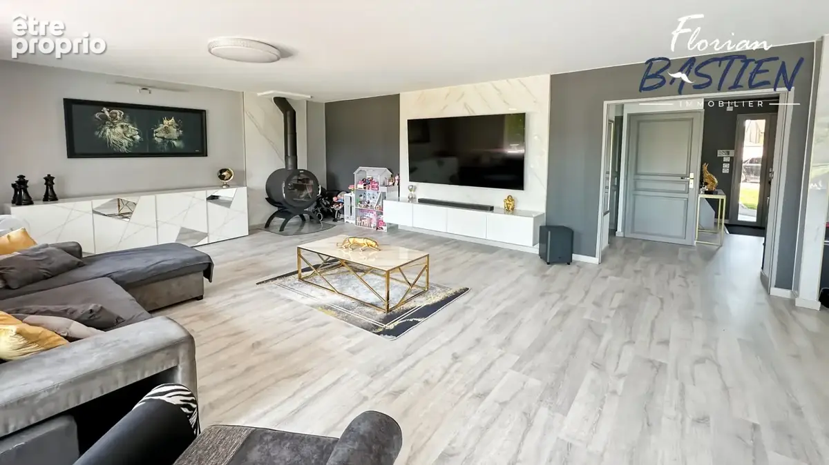  Maison d’architecte 2010 – 5 chambres – Terrain de 1 600 m² – Centre-ville de Petite-Forêt - photo 5
