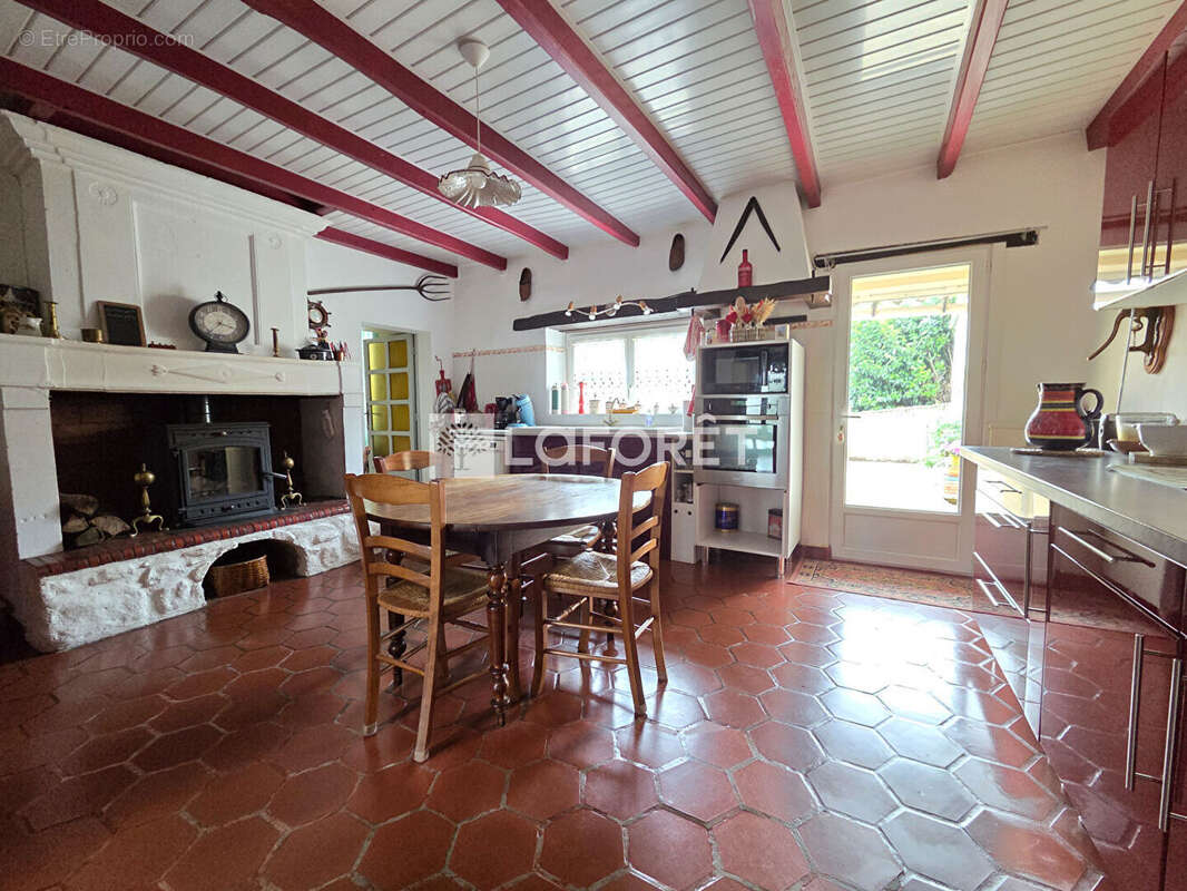 Maison à PISANY
