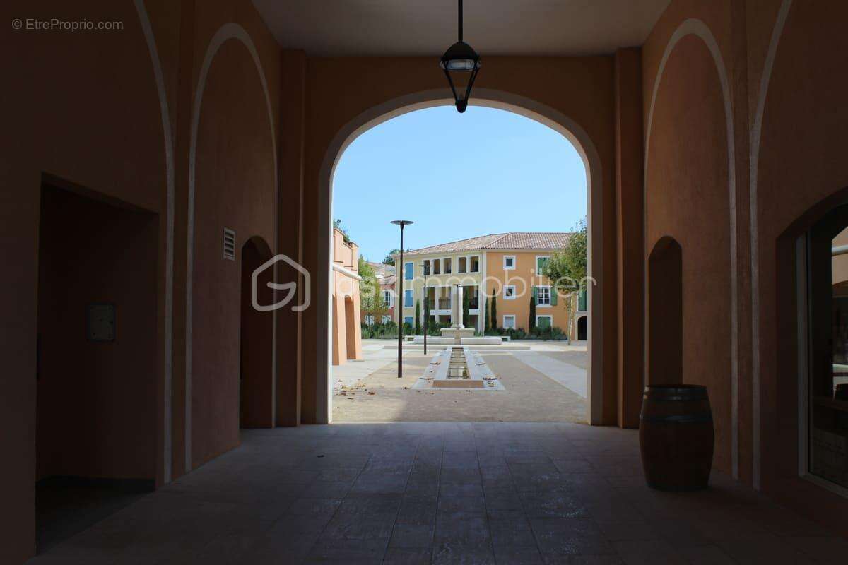 Commerce à ROQUEFORT-LES-PINS