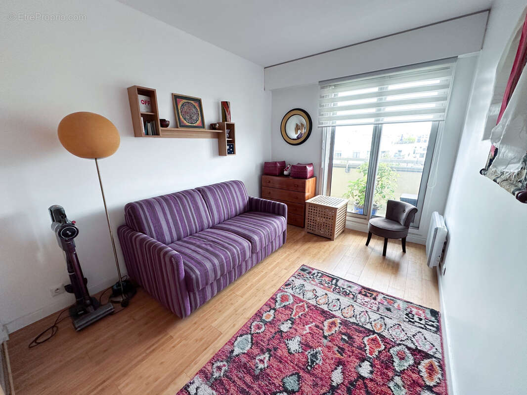Appartement à COURBEVOIE