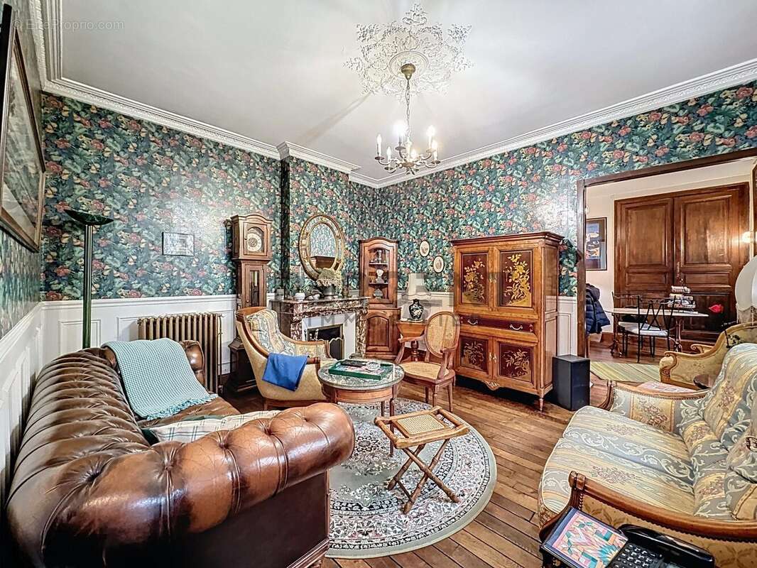 Maison à CHARLEVILLE-MEZIERES