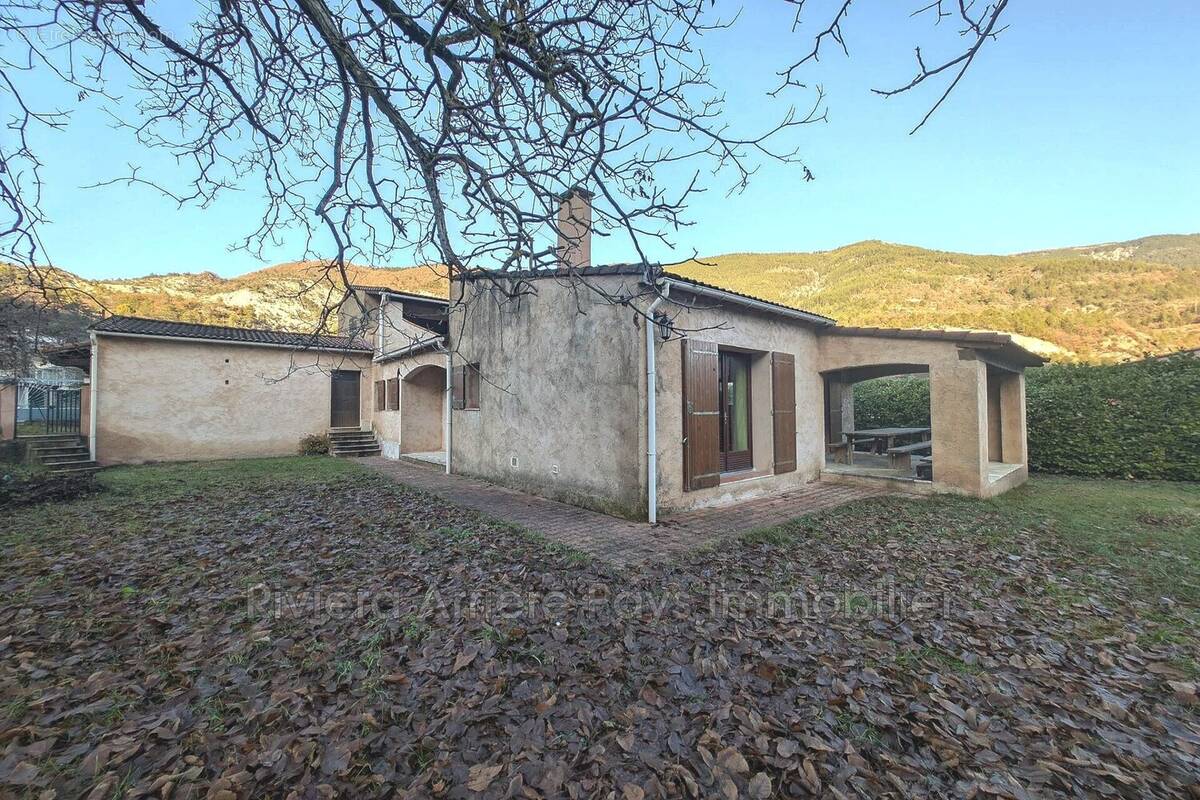 Maison à PUGET-THENIERS