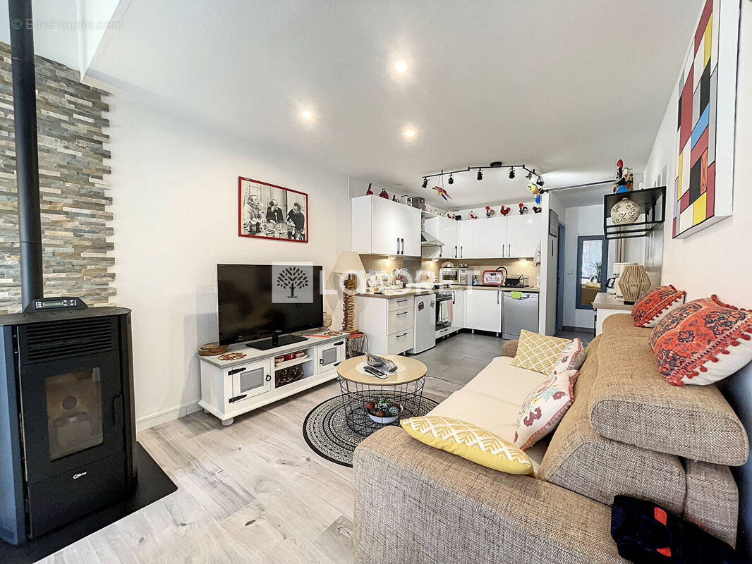 Maison à VILLELONGUE-DE-LA-SALANQUE