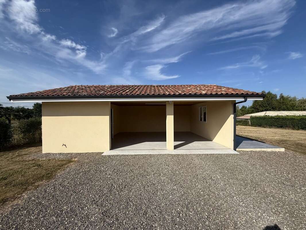 Maison T4 neuve de plain pied avec garage sur 1827m2 de terrain, proche Nogaro - photo 3