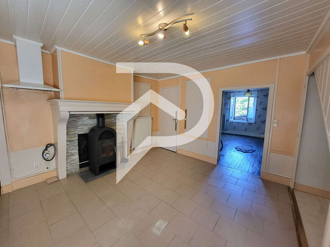 Maison Dommartin Le Saint Pere 4 pièce(s) - photo 6