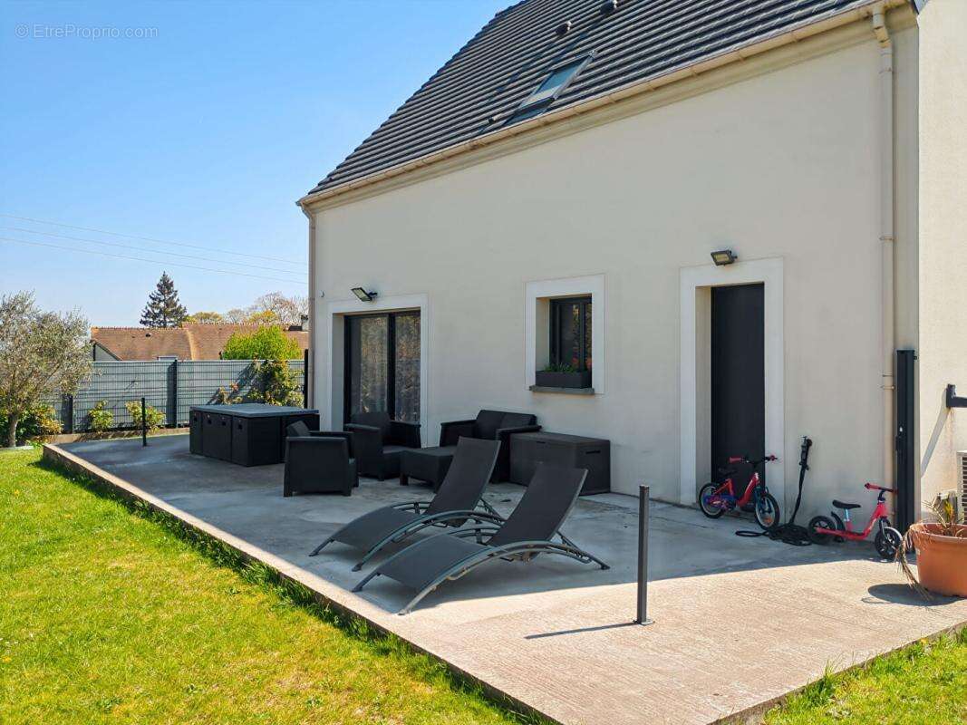 Maison à JAMBVILLE