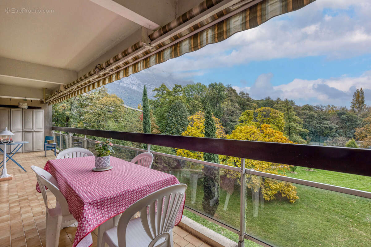 Appartement à SAINT-EGREVE