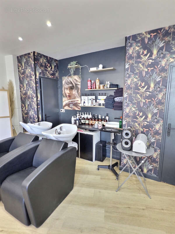 Commerce à MUDAISON