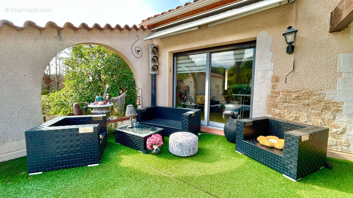 Maison à MONTESQUIEU-DES-ALBERES