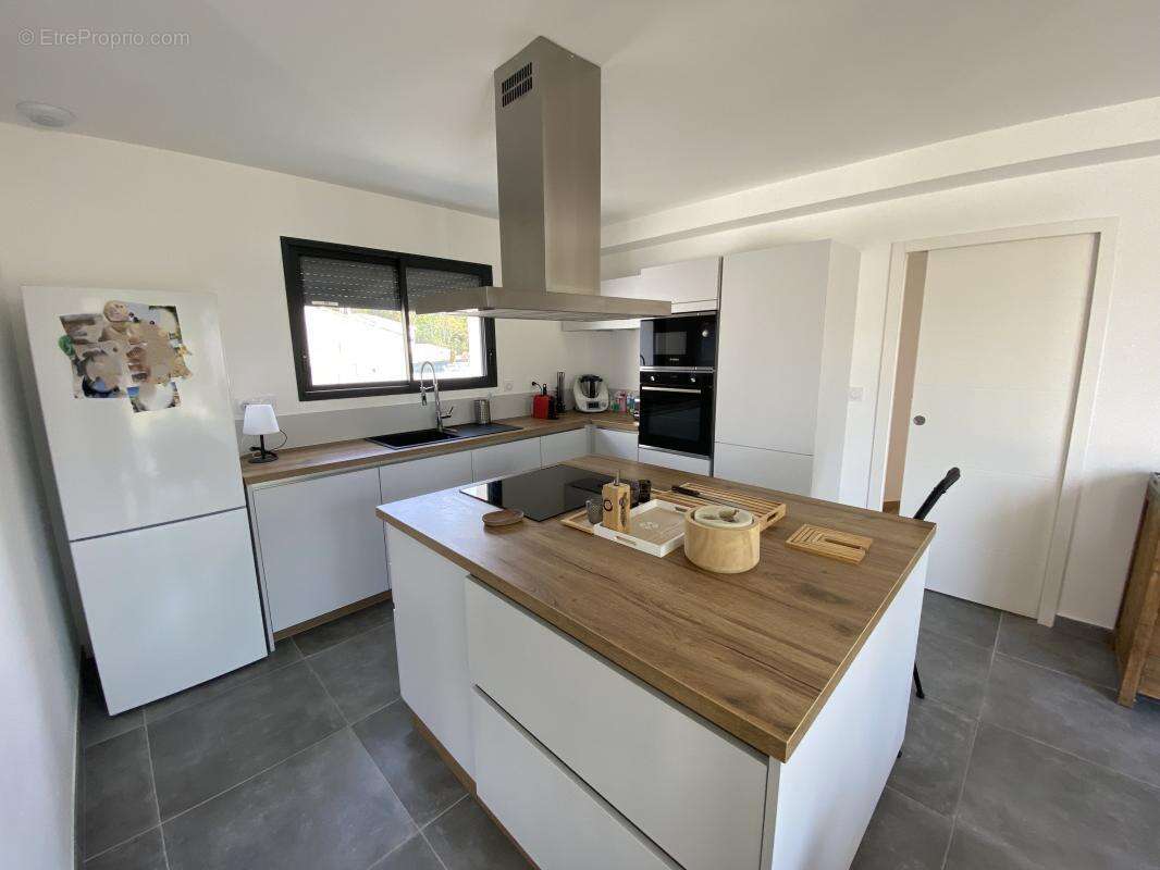 Maison à LES MATHES