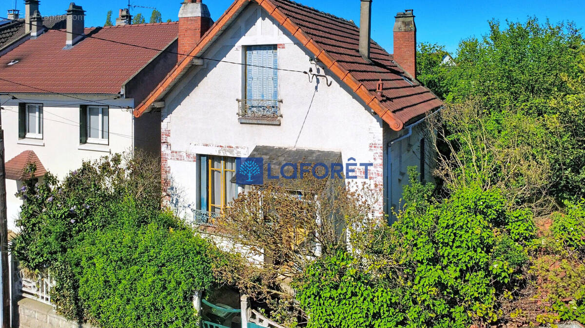 Maison à SAVIGNY-SUR-ORGE