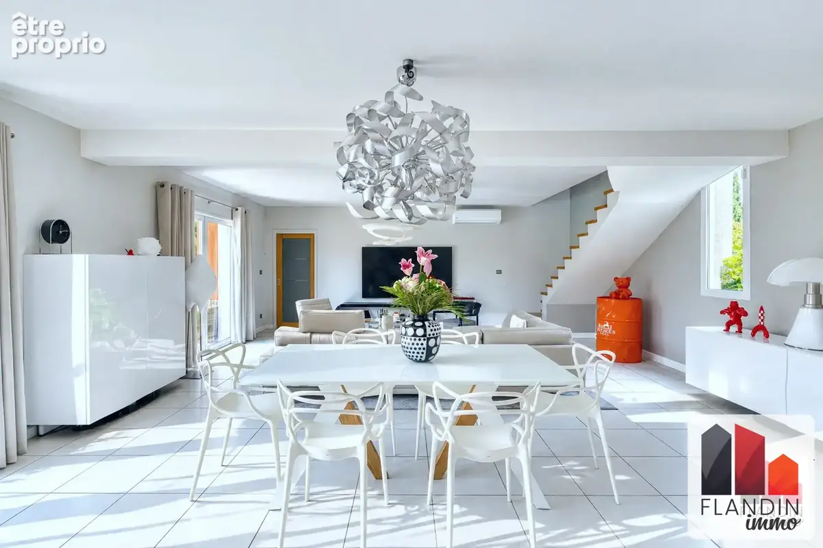 Maison 6 pièces 220 m² à vendre à Charly (69390) - photo 7