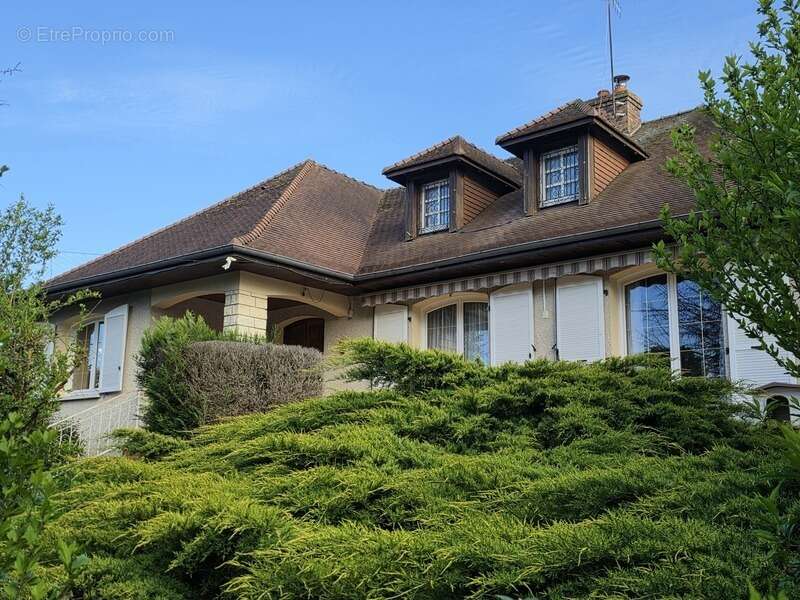 Maison à PERRIGNY-SUR-L'OGNON