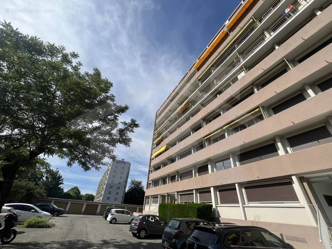 Appartement à SEYSSINET-PARISET