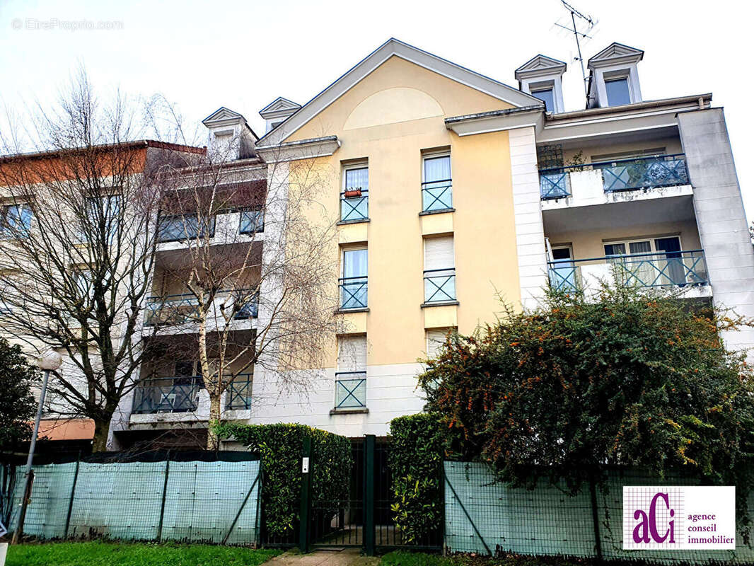 Appartement à L'HAY-LES-ROSES