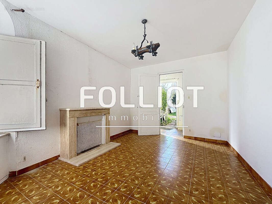 SAINT AUBIN SUR MER : appartement T2 à rénover (39 m²) à vendre - photo 8