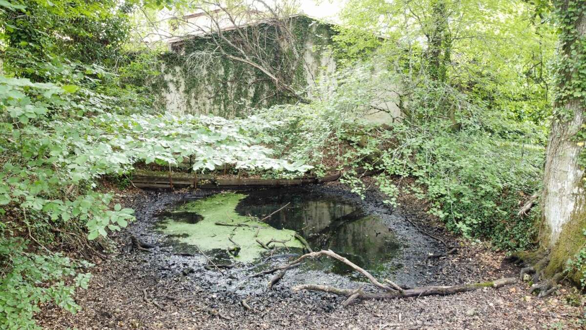 11 - Maison à PERIGUEUX