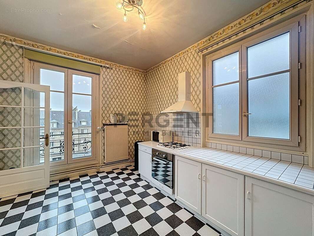 Appartement à CHARLEVILLE-MEZIERES