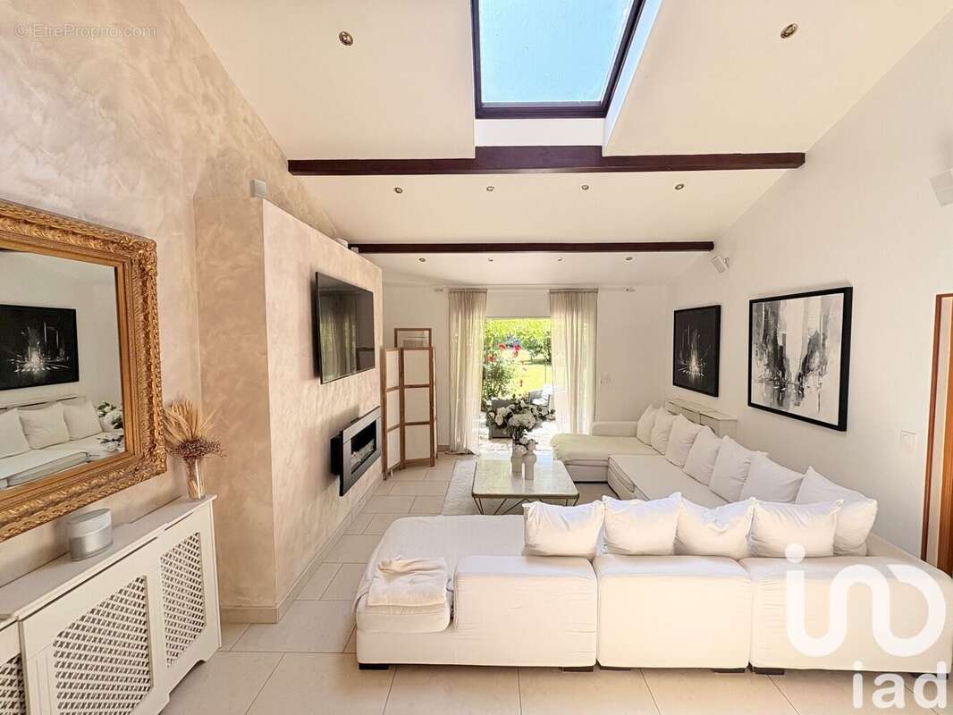 Photo 2 - Maison à MOISSY-CRAMAYEL