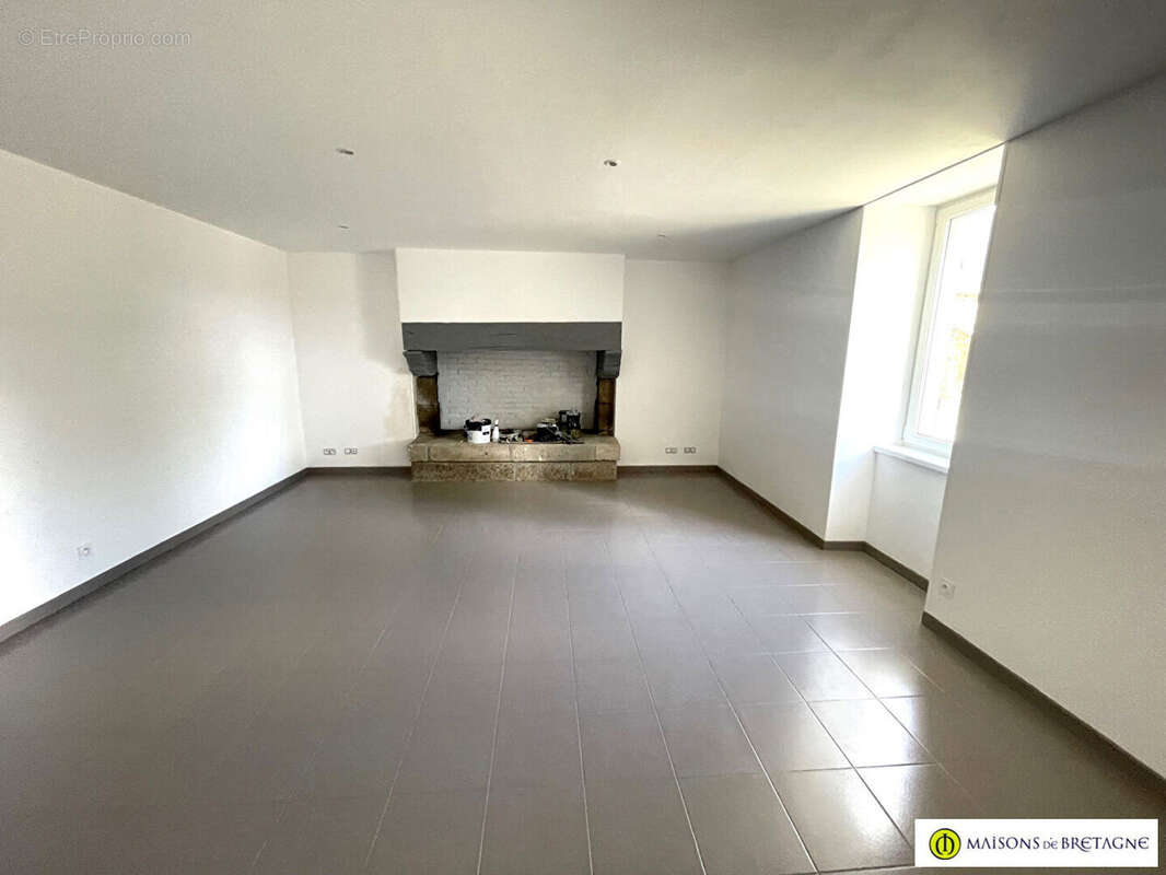 Maison à LE TREVOUX