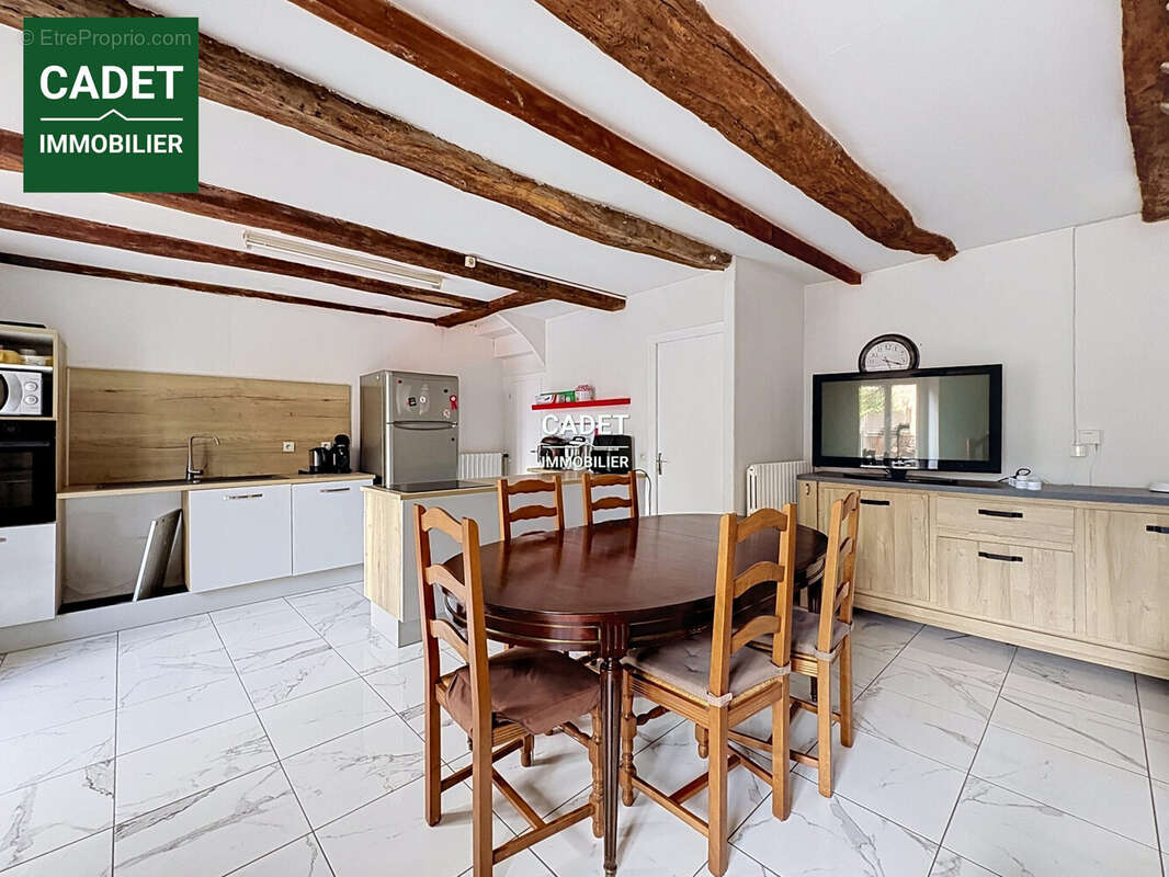 Maison 135 m² à La Haye-Pesnel  - photo 9