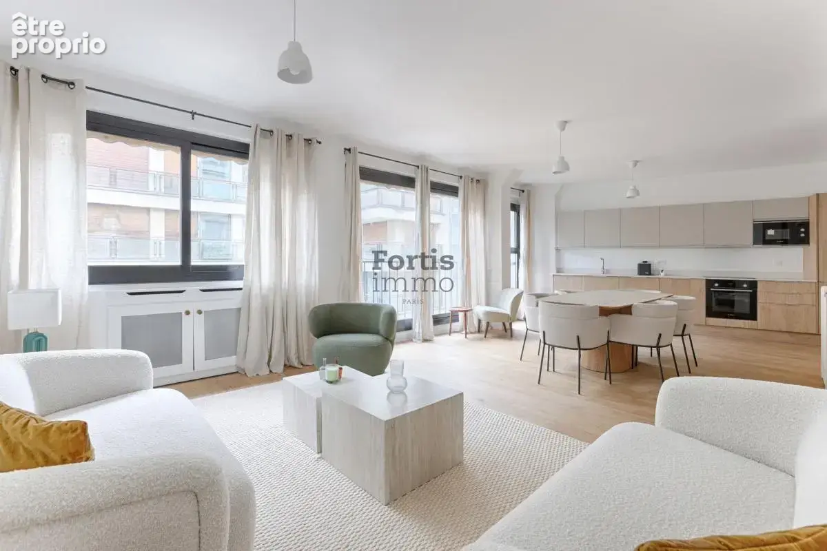 Appartement à PARIS-16E