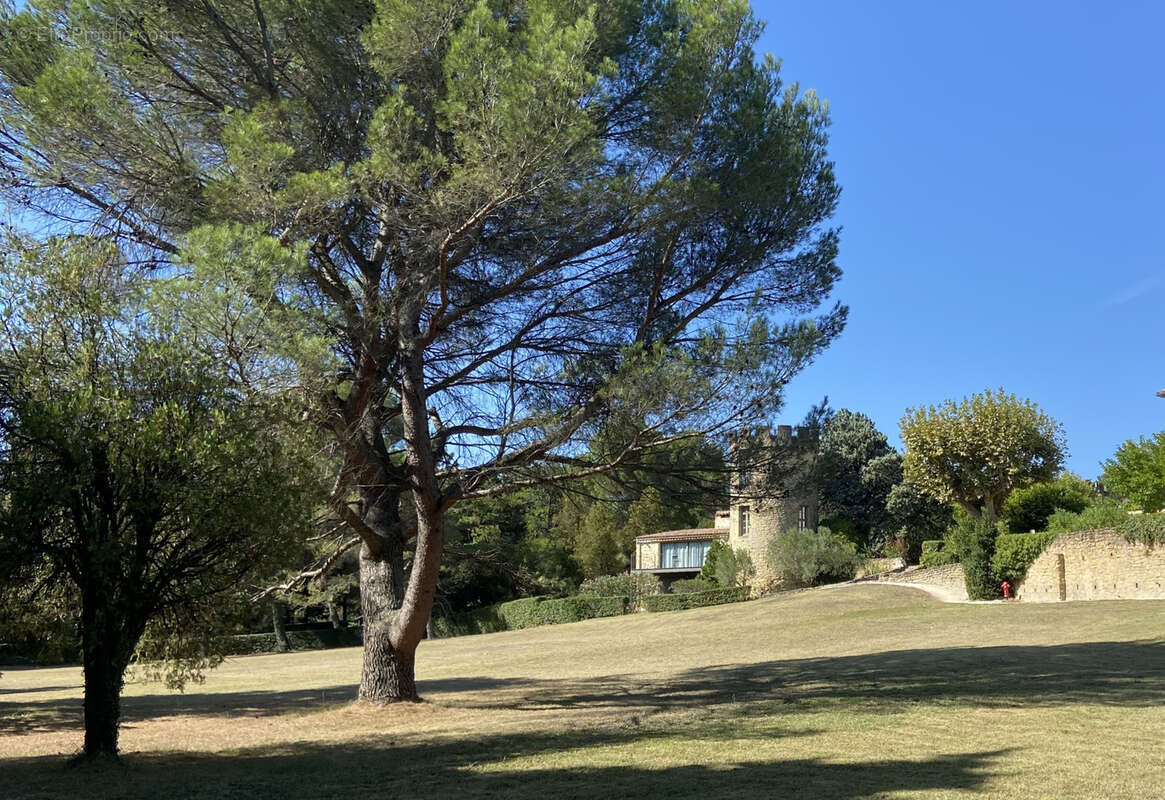 Maison à COURTHEZON
