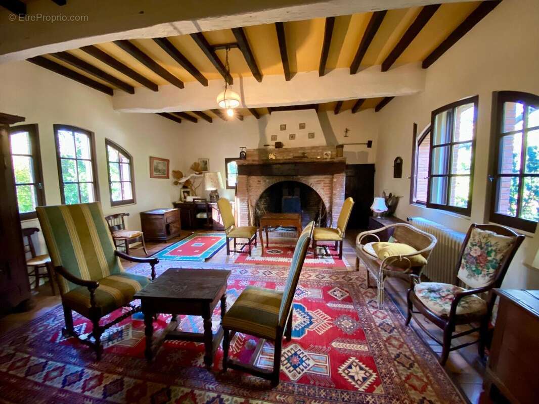   - Maison à MONTASTRUC-LA-CONSEILLERE