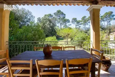 Maison 8 pièces 249 m² à vendre à Le Thoronet (83340) - photo 2