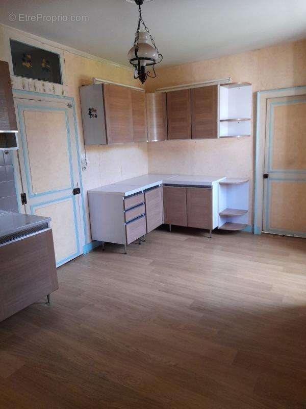 Appartement à CLUIS