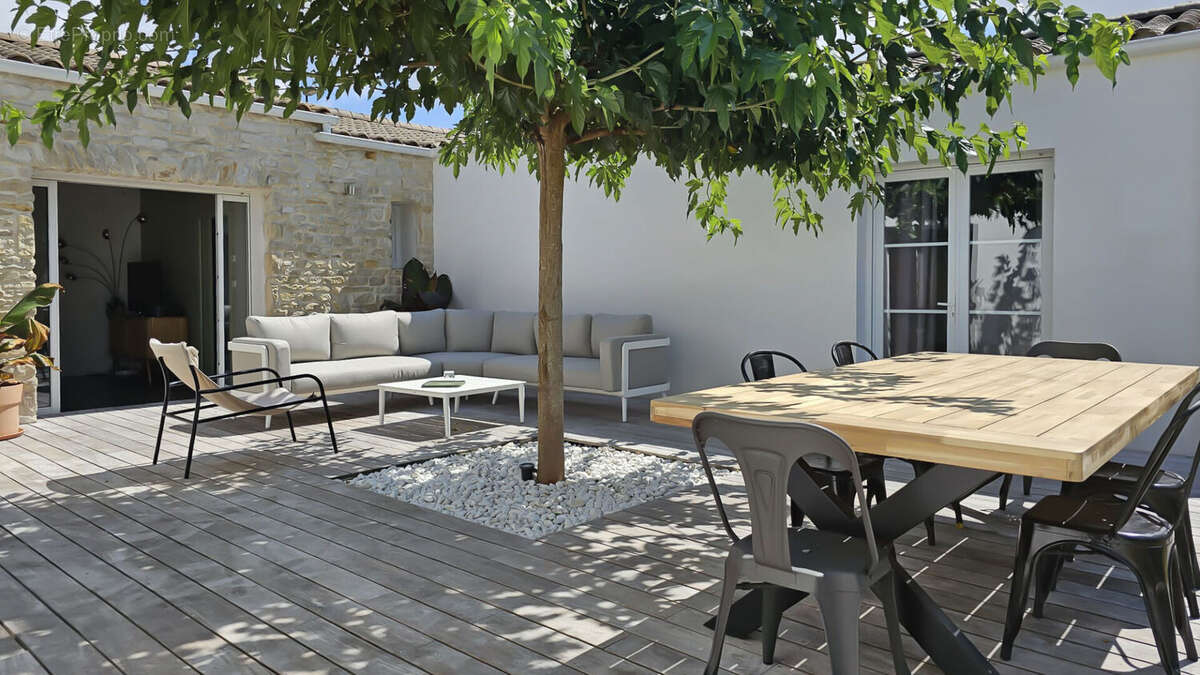 Maison à SAINTE-SOULLE