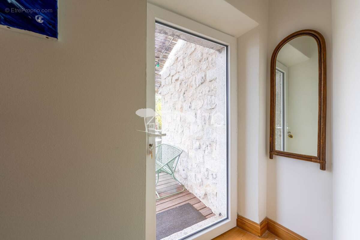 Maison à RUOMS