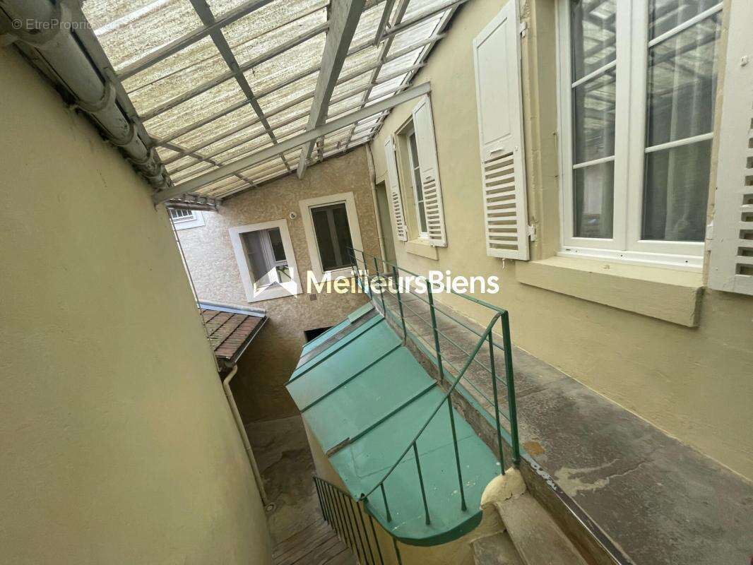 Appartement à SAINT-DONAT-SUR-L&#039;HERBASSE