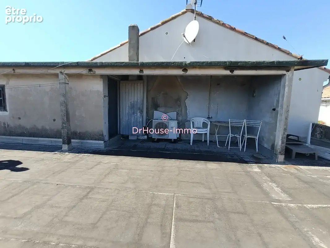 Maison 6 pièces 117 m² à vendre à Aigues-Mortes (30220) - photo 3
