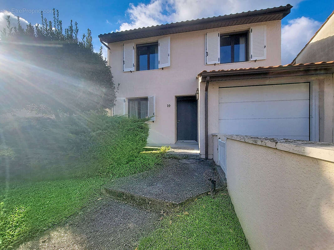 Maison à BLANQUEFORT