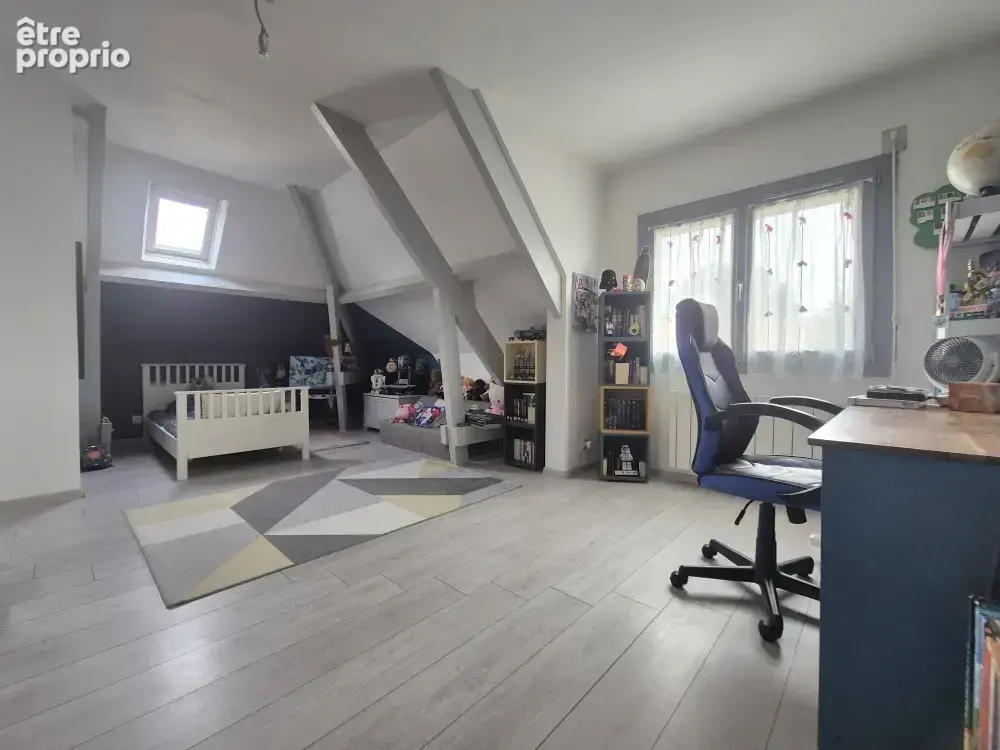 IDEALEMENT SITUEE. Maison agréable et lumineuse. TOUT A PIED - photo 13