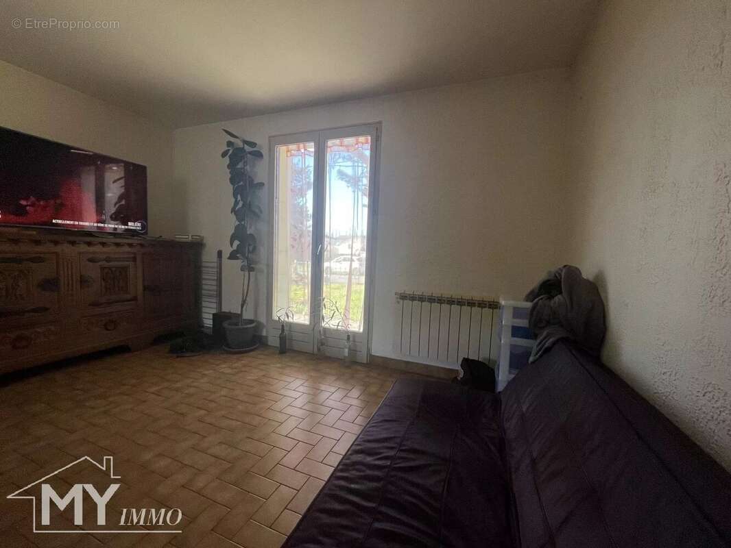 Maison à PESSAC-SUR-DORDOGNE